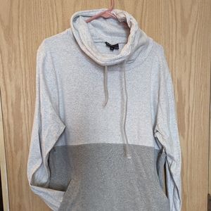 🤱🏼 Nursing Queen Two-Tone Light Gray & Heather Gray Cowl Neck Pullover XL